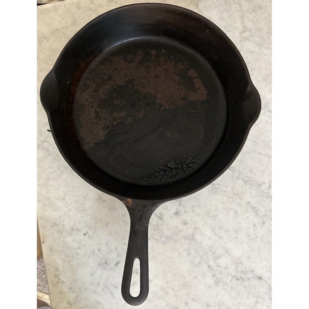 VTG Griswold Cast Iron Skillet #7 Small  Block Logo